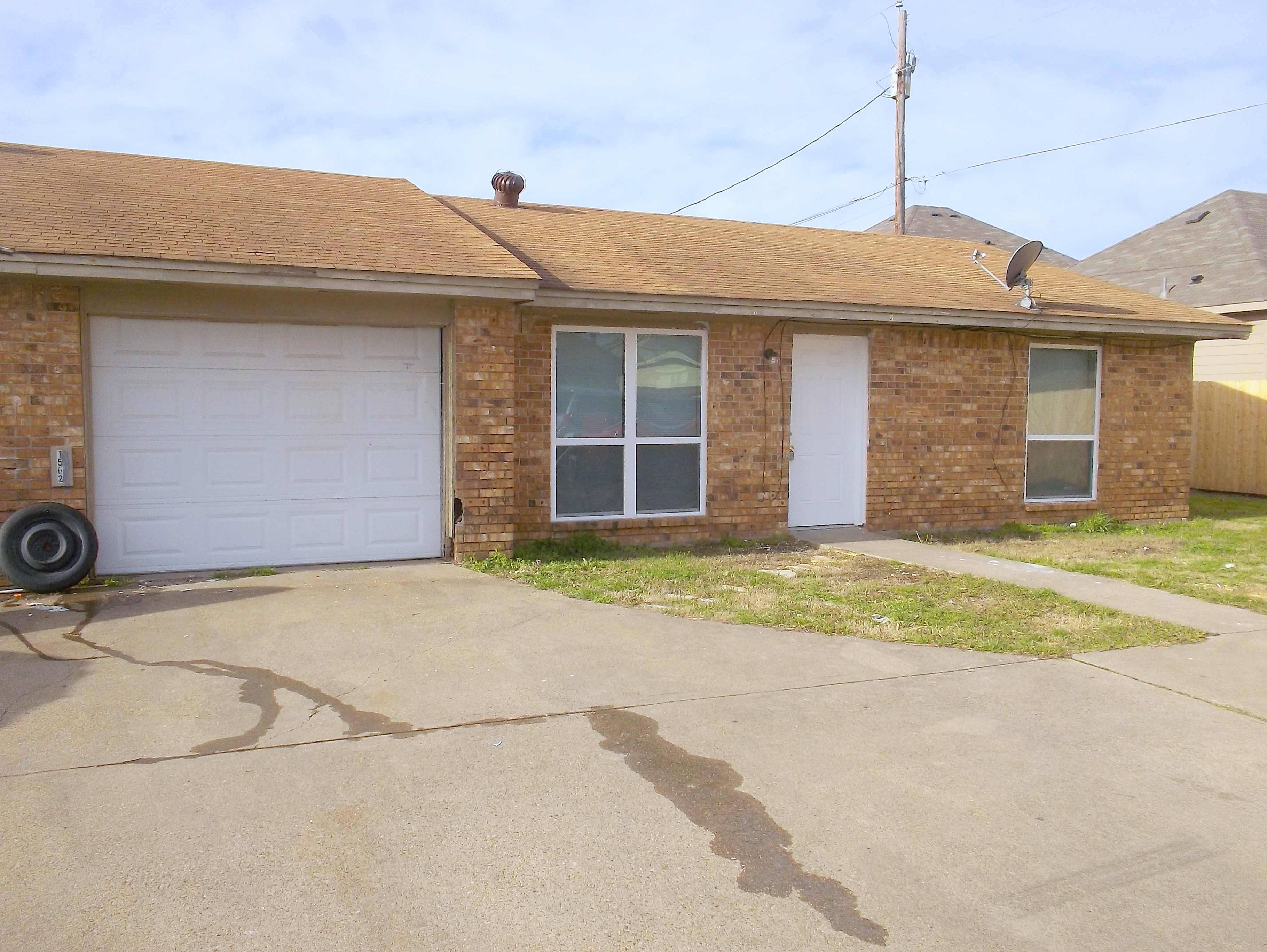 1502 Cardinal #B, Ennis, TX